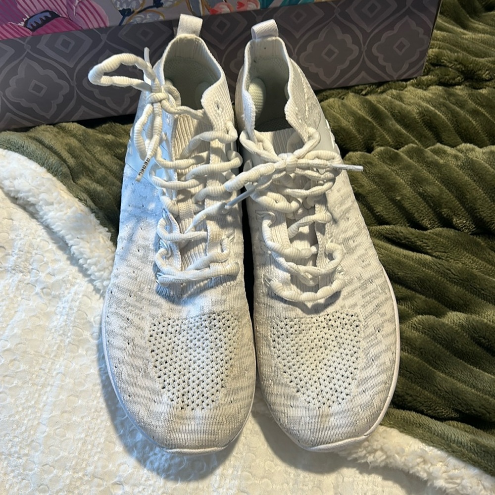 Rebel cheer shoes
